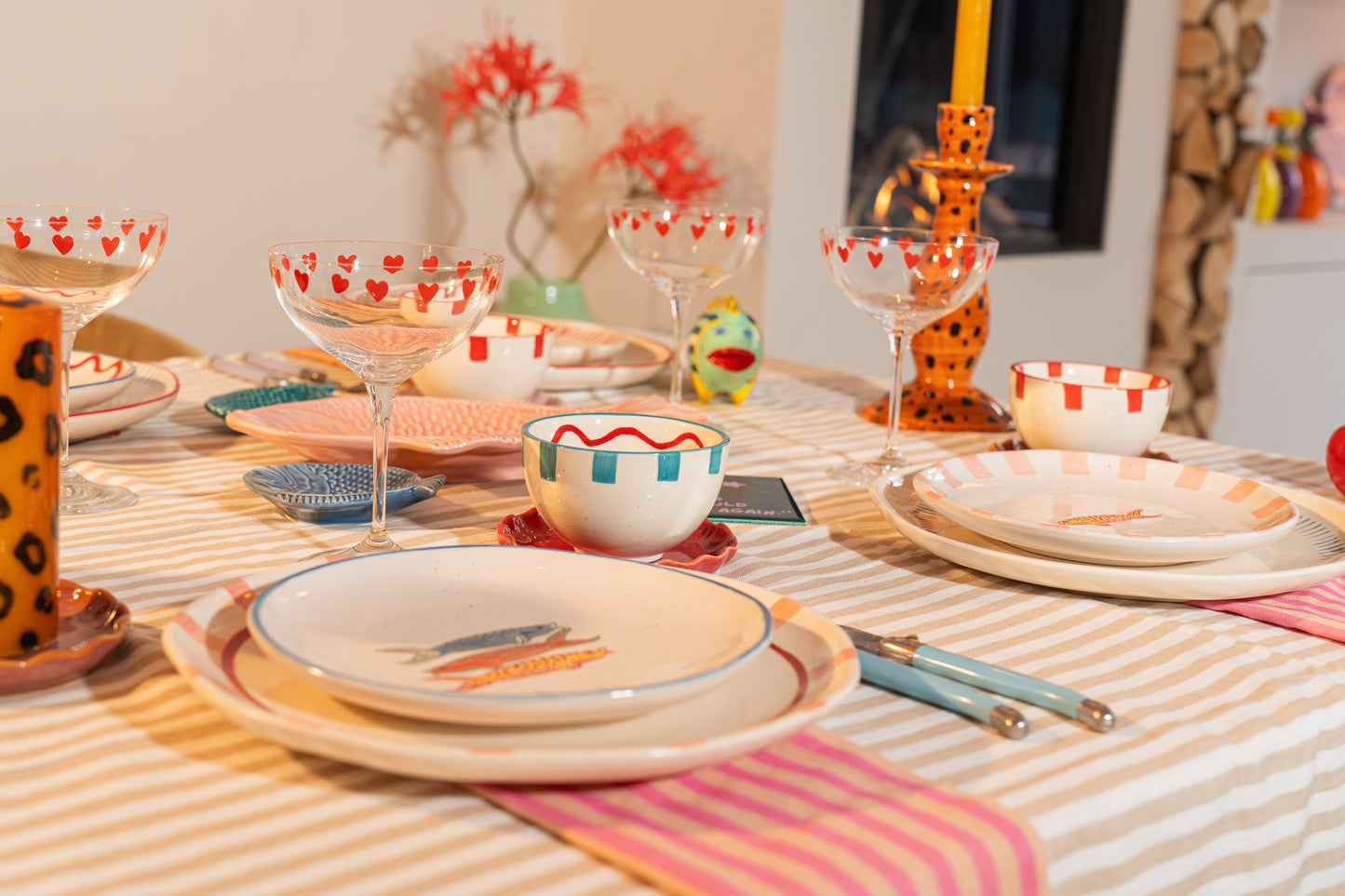 Vondels - Vaas van glas met strepen in kleur groen | Ruby Conceptstore