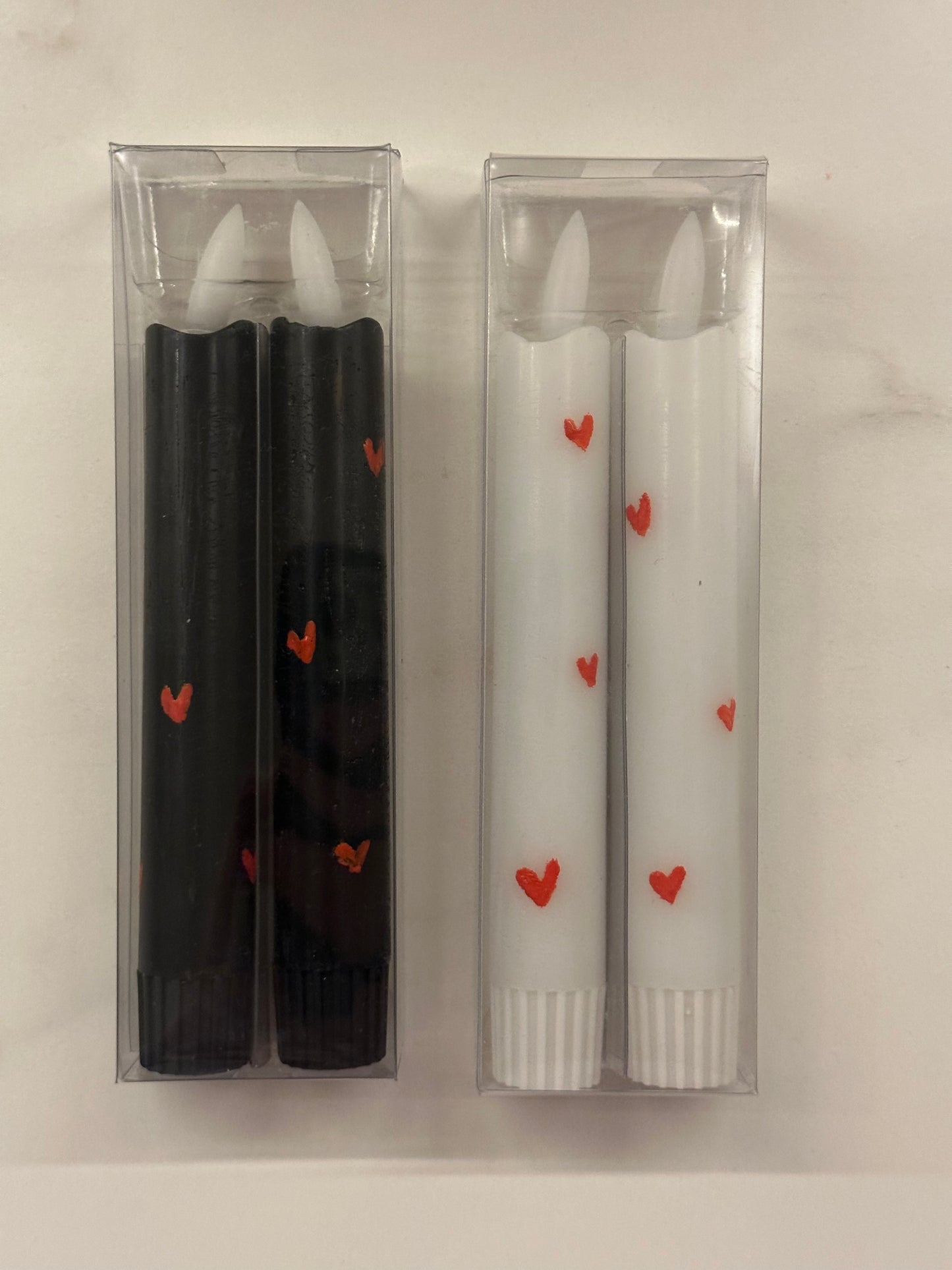 Korte LED kaarsen zwart hartjes - RUBY Conceptstore