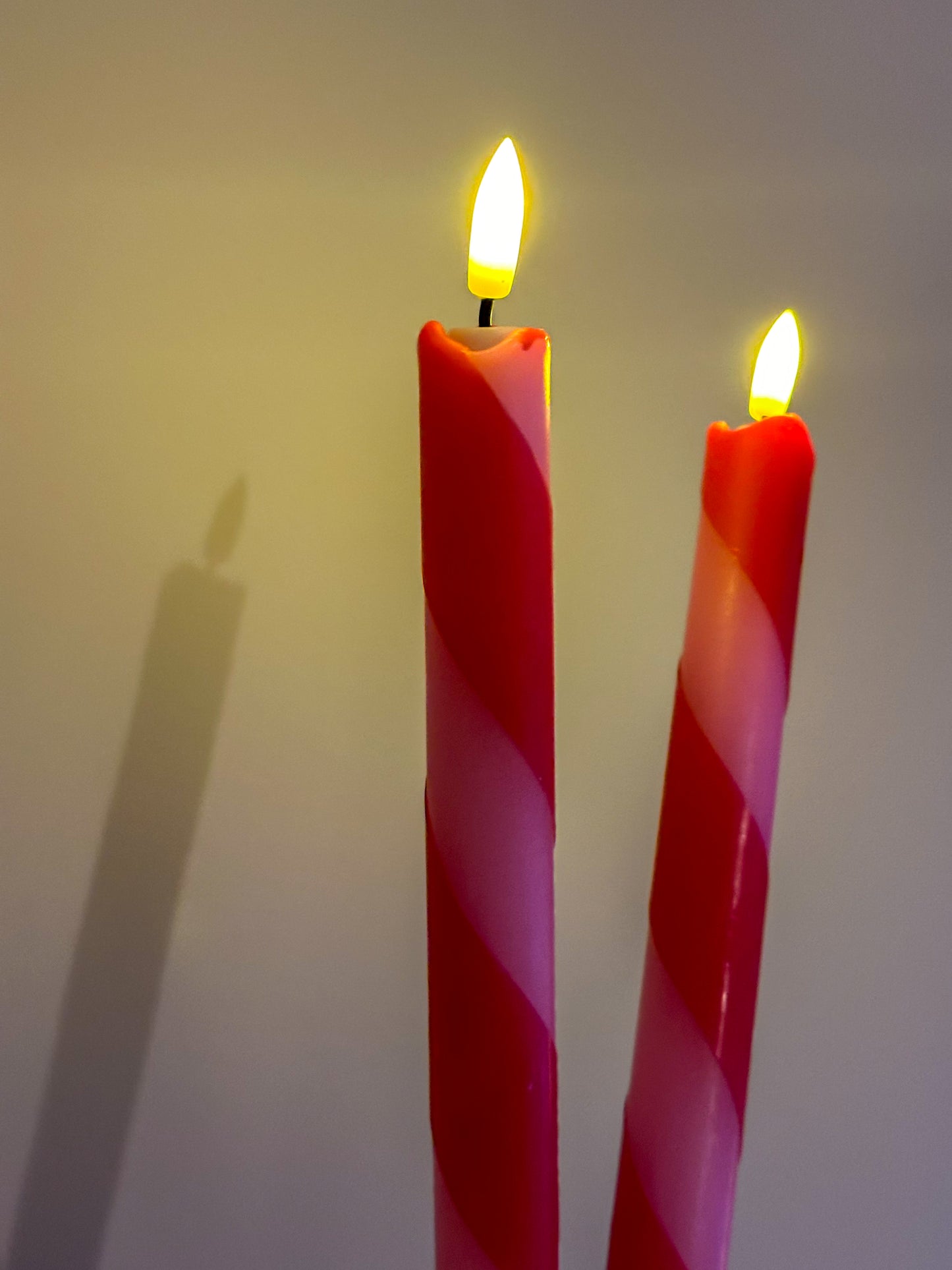 Led kaarsen rood roze Zuurstok (2 stuks)