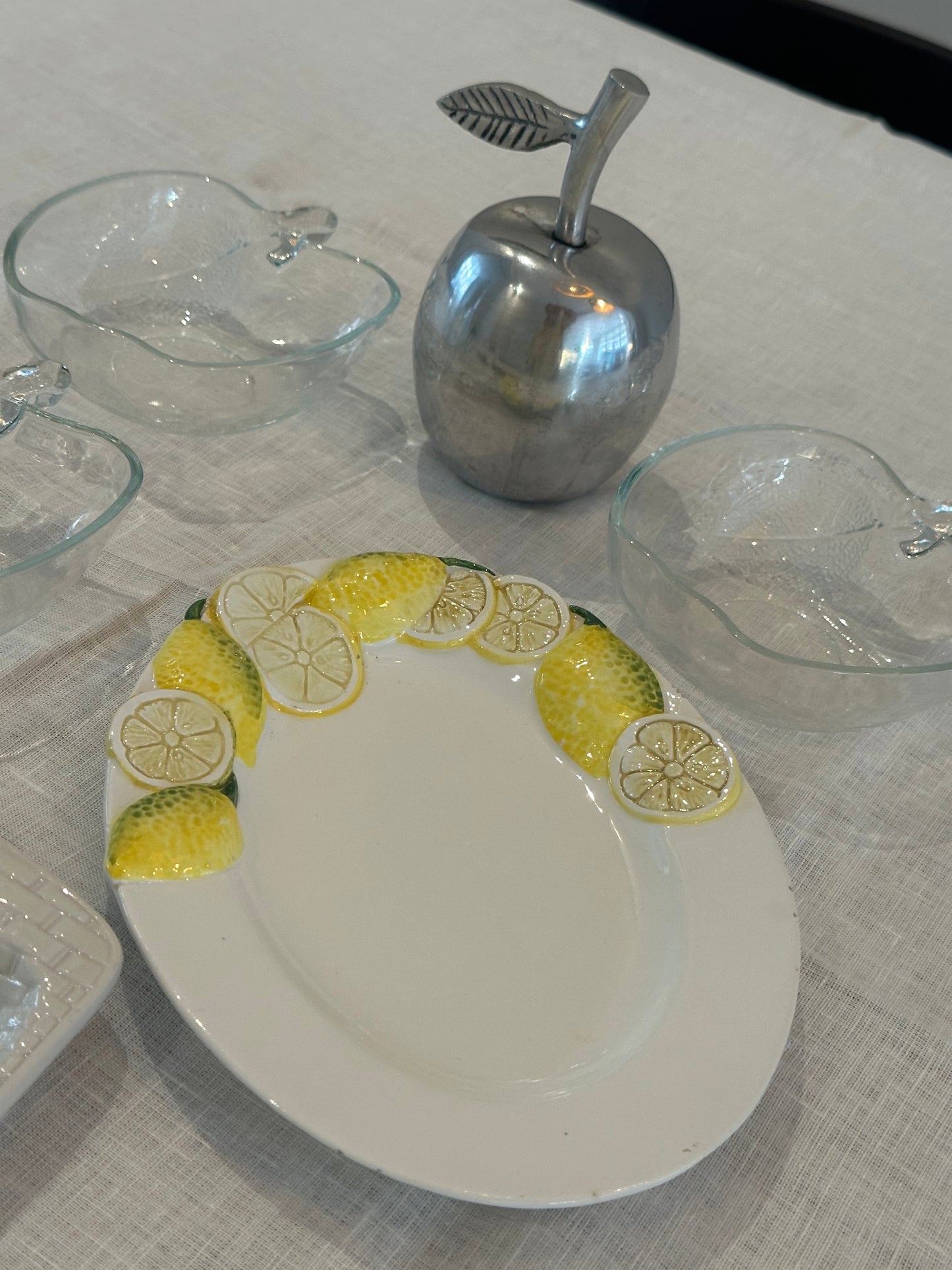 Vintage Apple Object | Silver Tone - Ruby Conceptstore