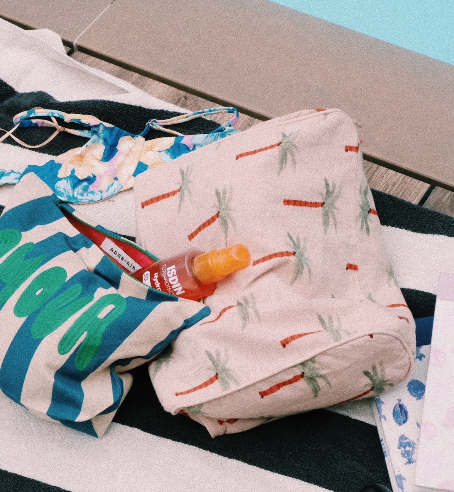 Anna + Nina - Les Palmiers Washbag