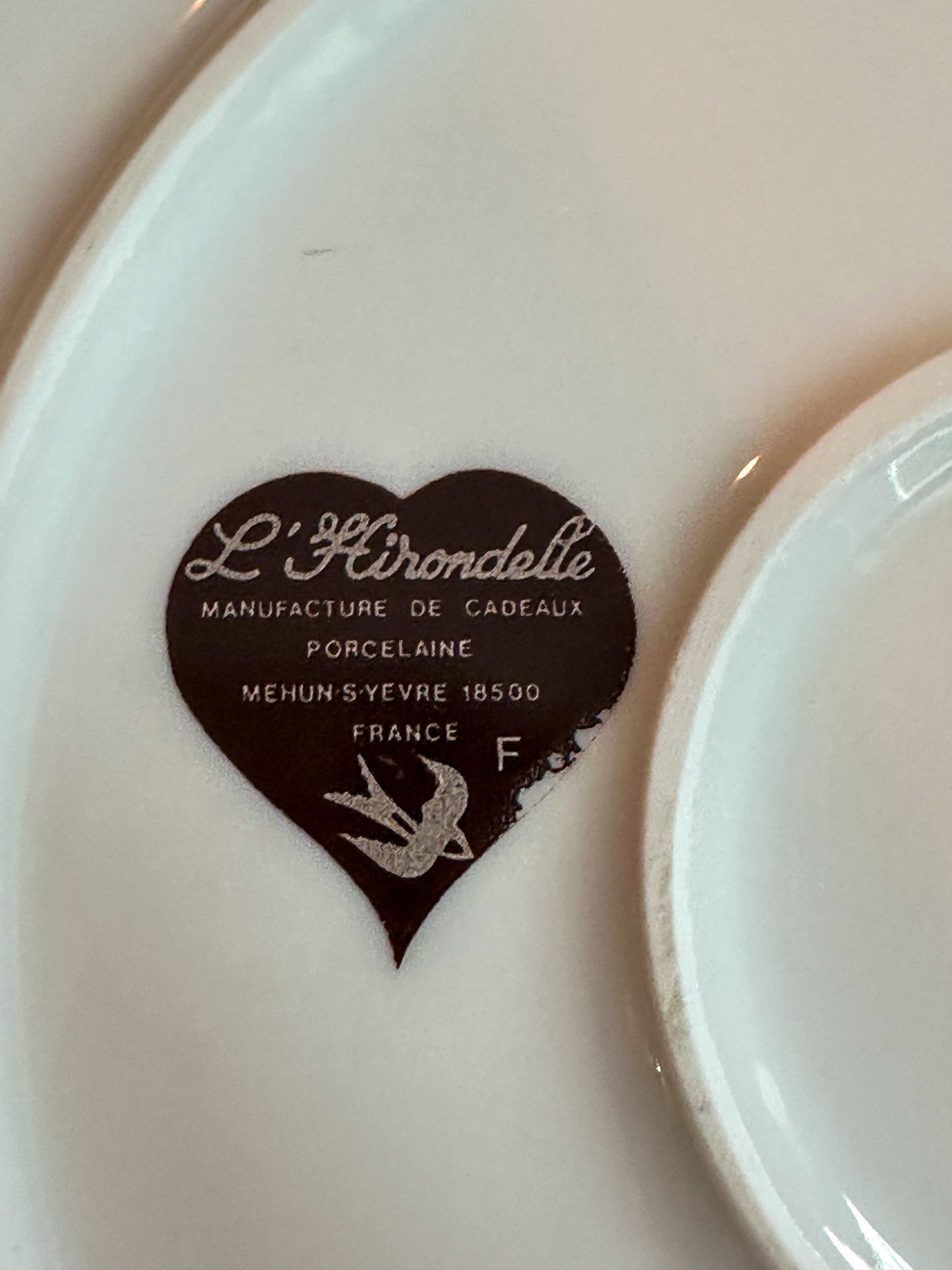 Vintage Frans Kaasbord met Handvat – Porselein “Les Fromages de France” – L’Hirondelle - Ruby Conceptstore