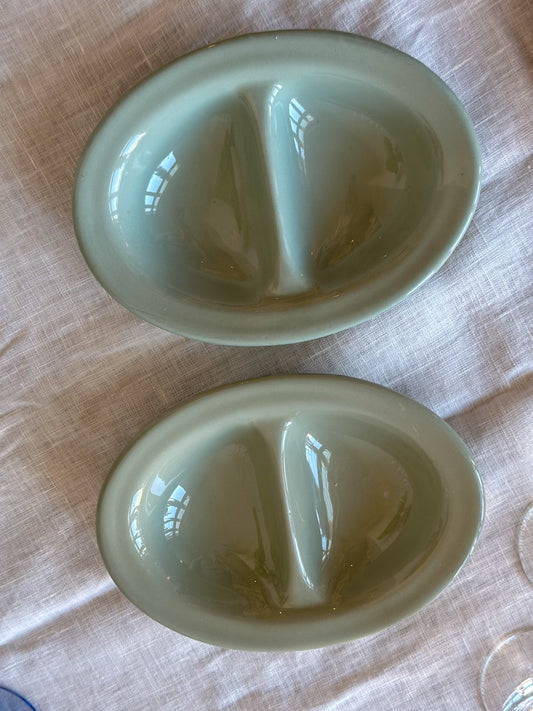 Vintage Dudson verdeelschaal sage green – Engelse stoneware schaal met vakken - Ruby Conceptstore 