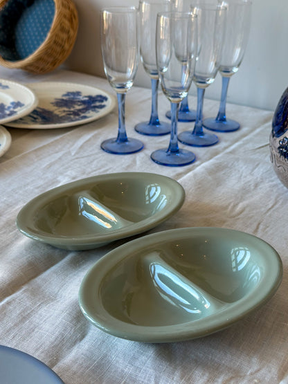 Vintage Dudson verdeelschaal sage green – Engelse stoneware schaal met vakken - Ruby Conceptstore 
