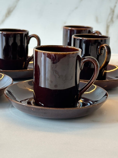 Vintage koffie kopjes set – bruin keramiek (5 stuks) - Ruby Conceptstore 