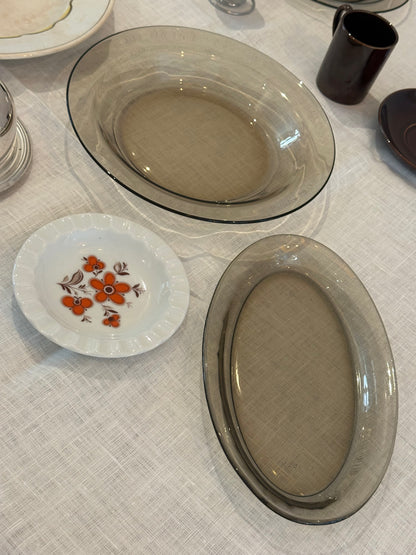 Vintage ovale schaal van rook glas uit Frankrijk - Ruby Conceptstore 