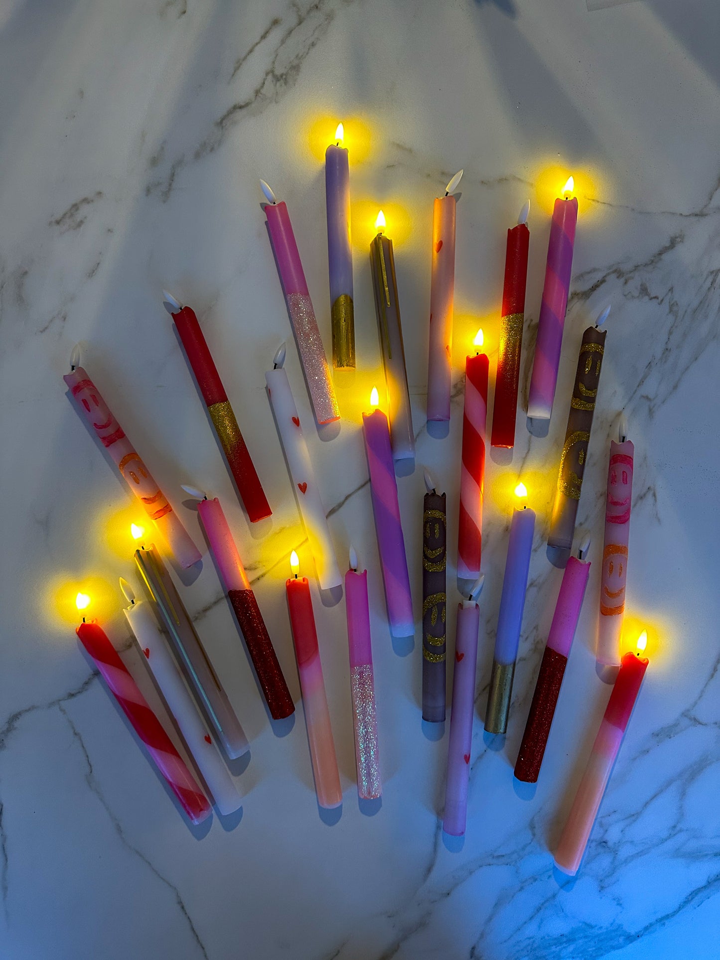 LED kaarsen donker roze met gouden glitters (2 stuks) - RUBY Conceptstore 