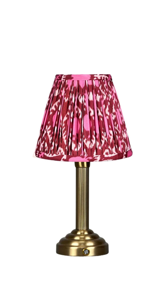 Montmartre – Luxe draadloze tafellamp met roze ikat kap en ronde voet