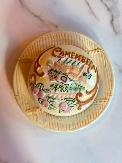 Vintage Camembert Kaasstolp met Bordje – Keramiek
