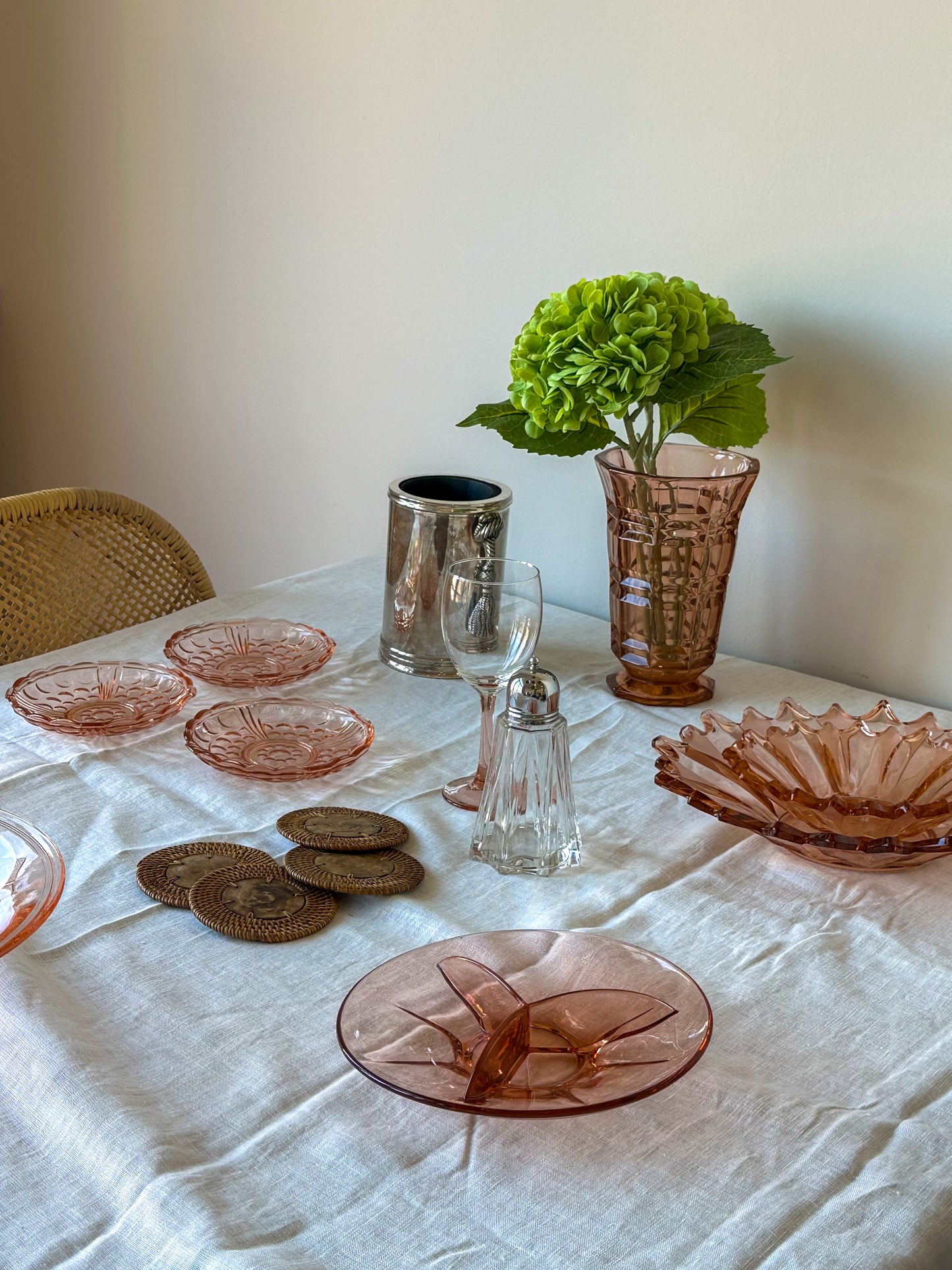 Vintage Luminarc vaas roze ‘Rosaline’ – Franse glazen vaas jaren 70 - Ruby Conceptstore 