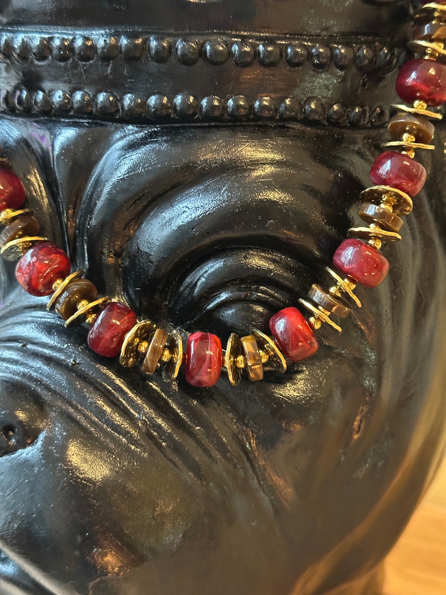 Ketting grote kralen bordeaux