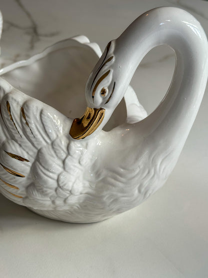 Vintage Grote Zwaan Schaal – Wit Porselein met Gouden Details – Brocante - Ruby Conceptstore 