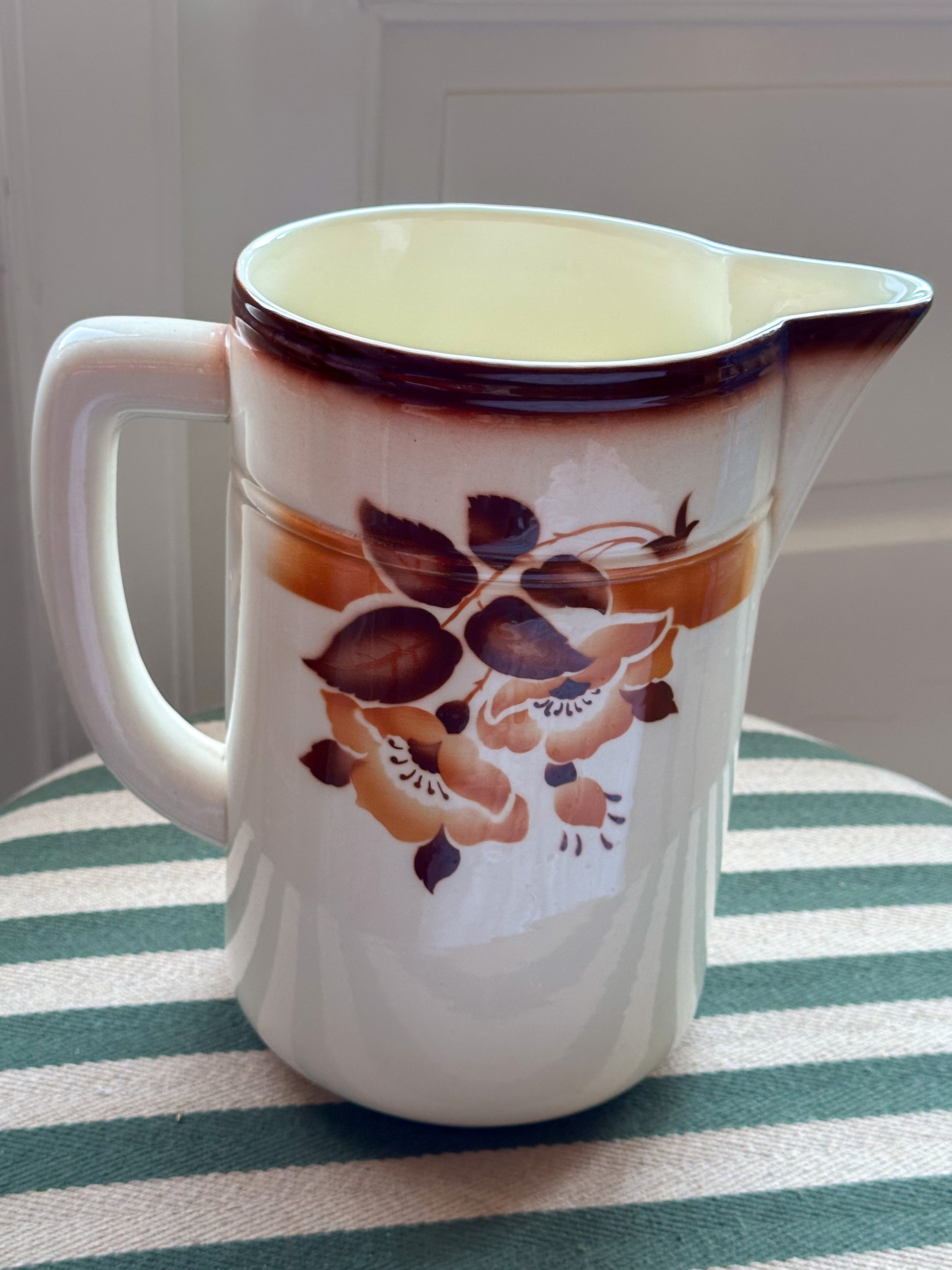 Grote vintage aardewerk kan met bloemen - Ruby Conceptstore 