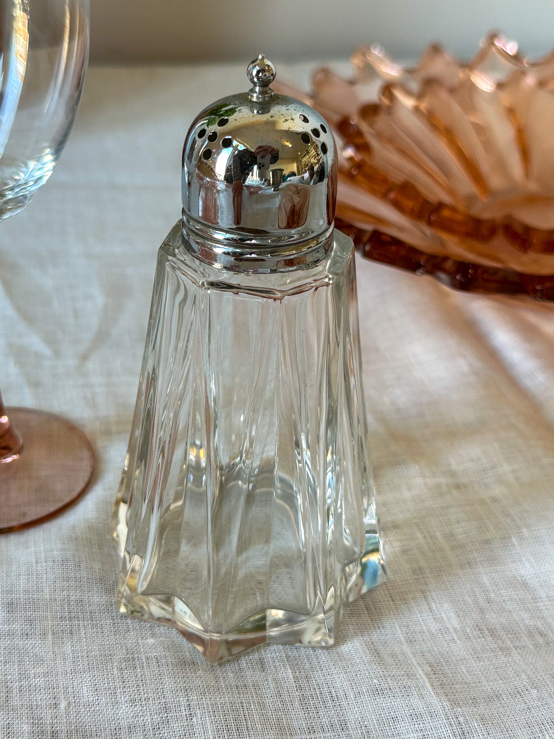 Vintage Glazen Suikerstrooier met Verzilverd Dopje – Art Deco Stijl - Ruby Conceptstore 