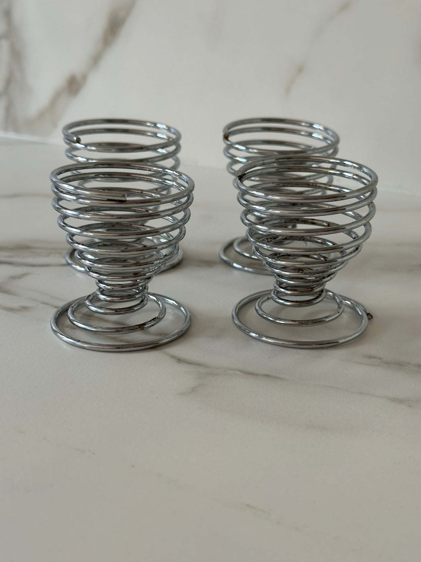 Vintage metalen eierdopjes – spiraal design – set van 4 - Ruby Conceptstore 