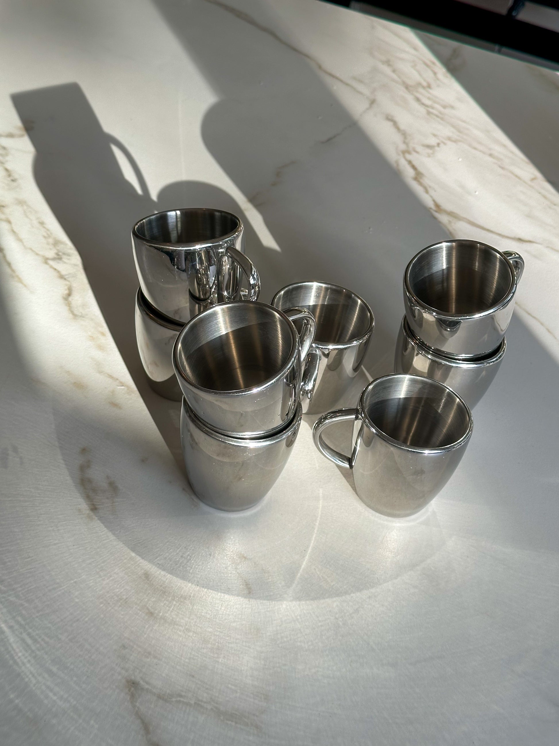 Vintage RVS Mokken – Set van 4 – Hotel Chic Stainless Steel Cups - Ruby Conceptstore 