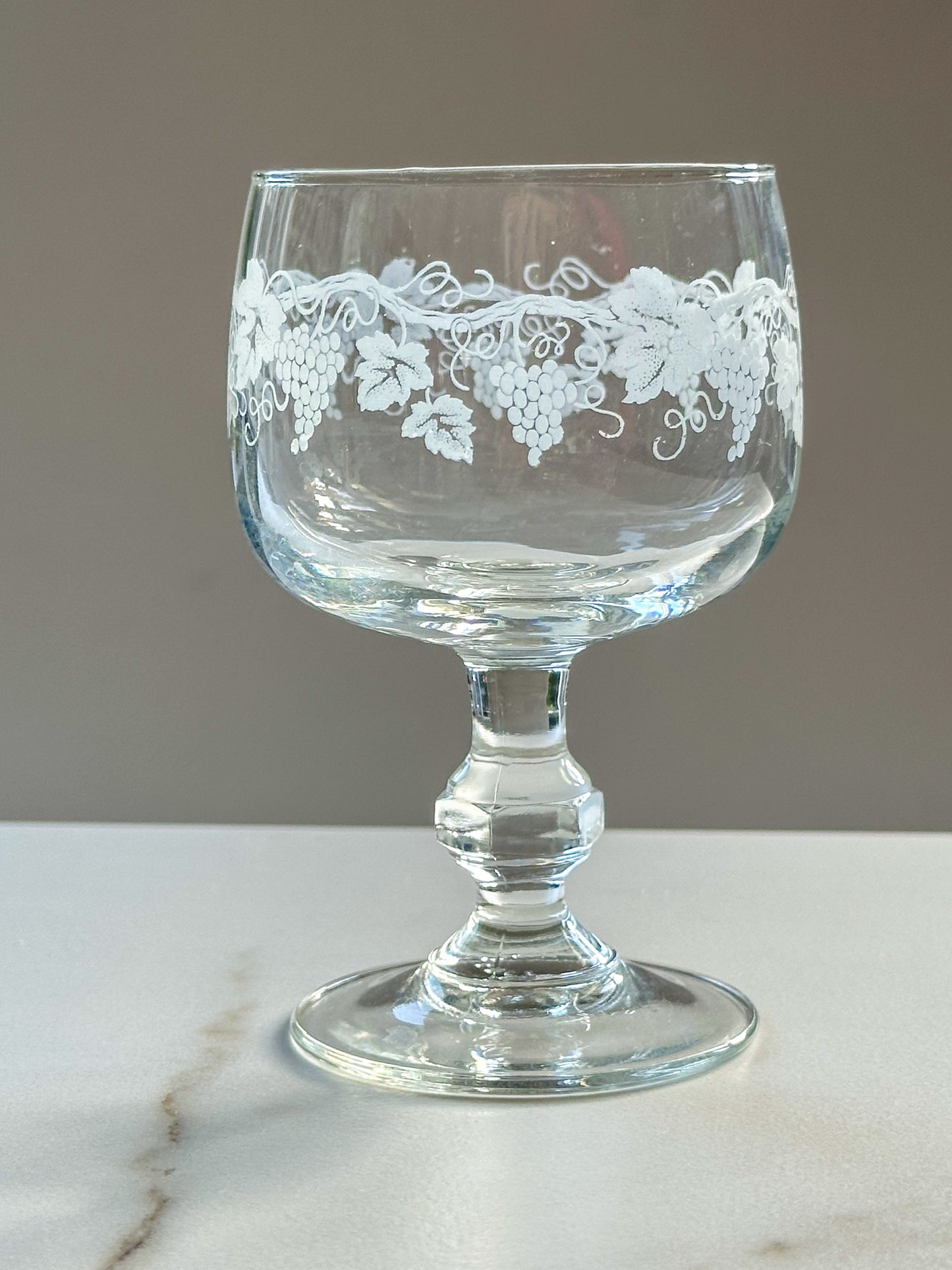 Set van 6 populaire vintage wijnglazen met druivenprint – Franse bistro stijl - Ruby Conceptstore 