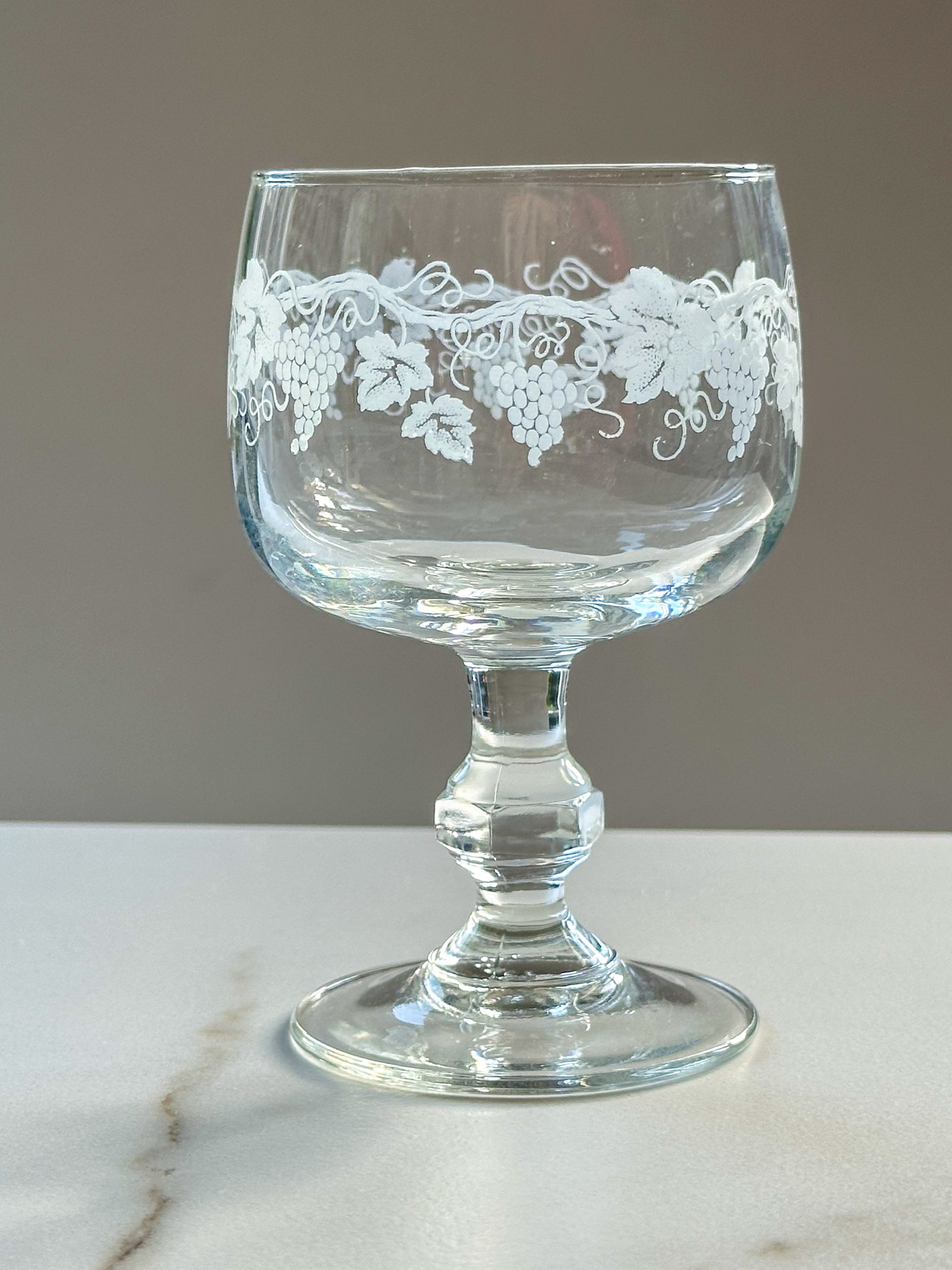 Set van 6 populaire vintage wijnglazen met druivenprint – Franse bistro stijl - Ruby Conceptstore 