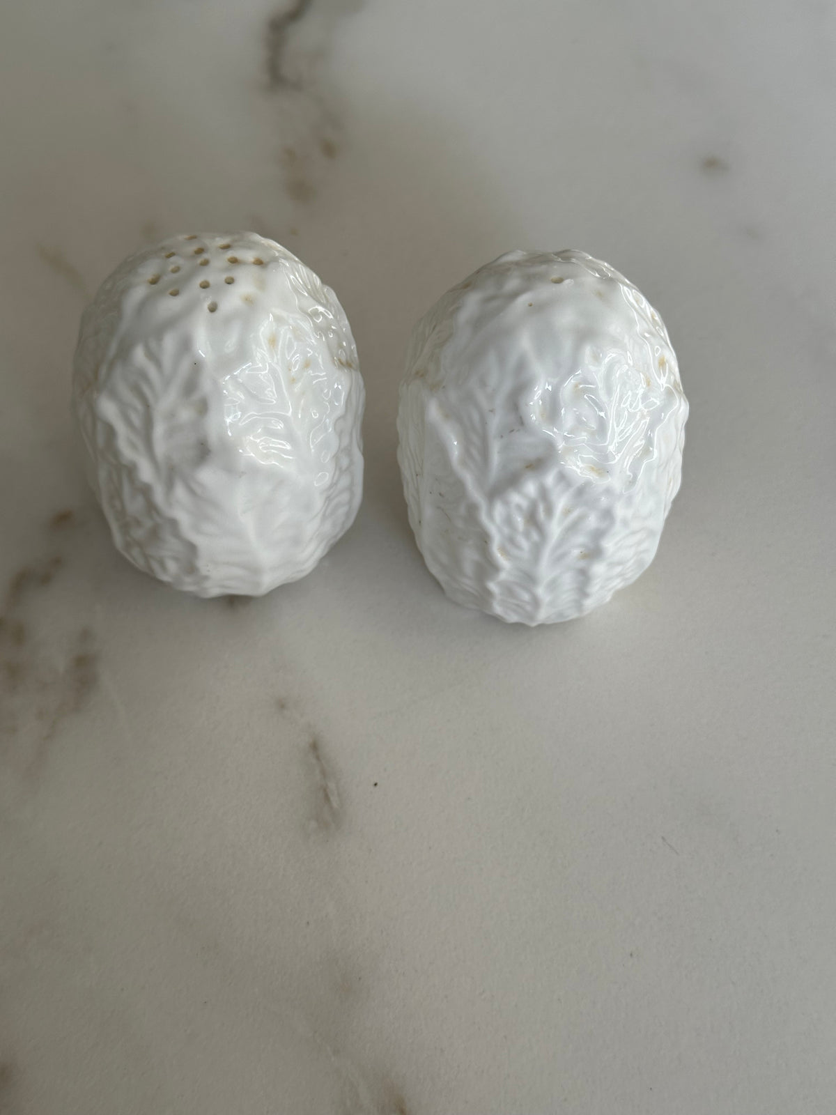 Vintage Keramieken Peper & Zoutstel – Wit Reliëf