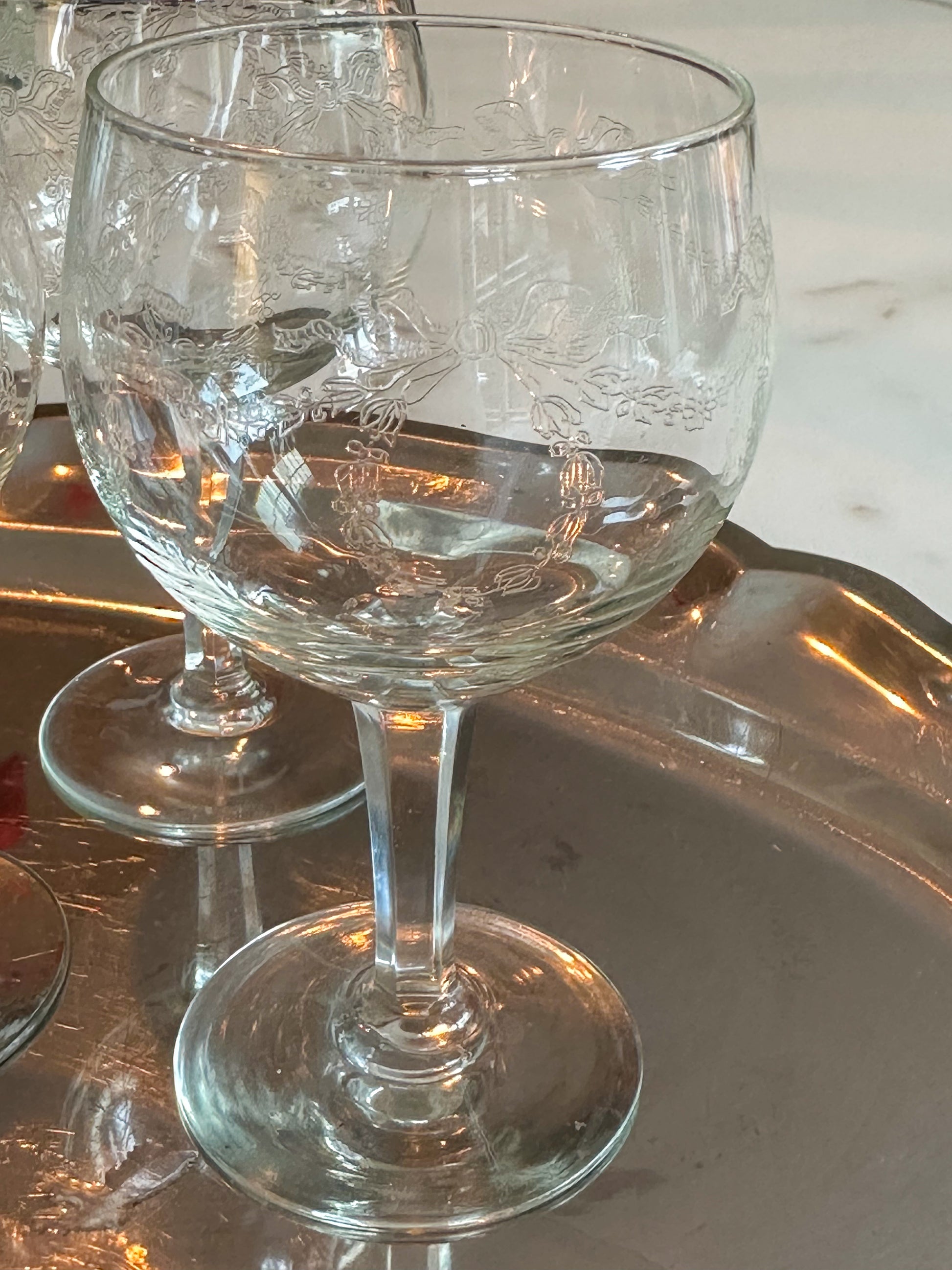 Vintage Wijnglazen met Geëtste Strikken – Set van 3 - Ruby Conceptstore 