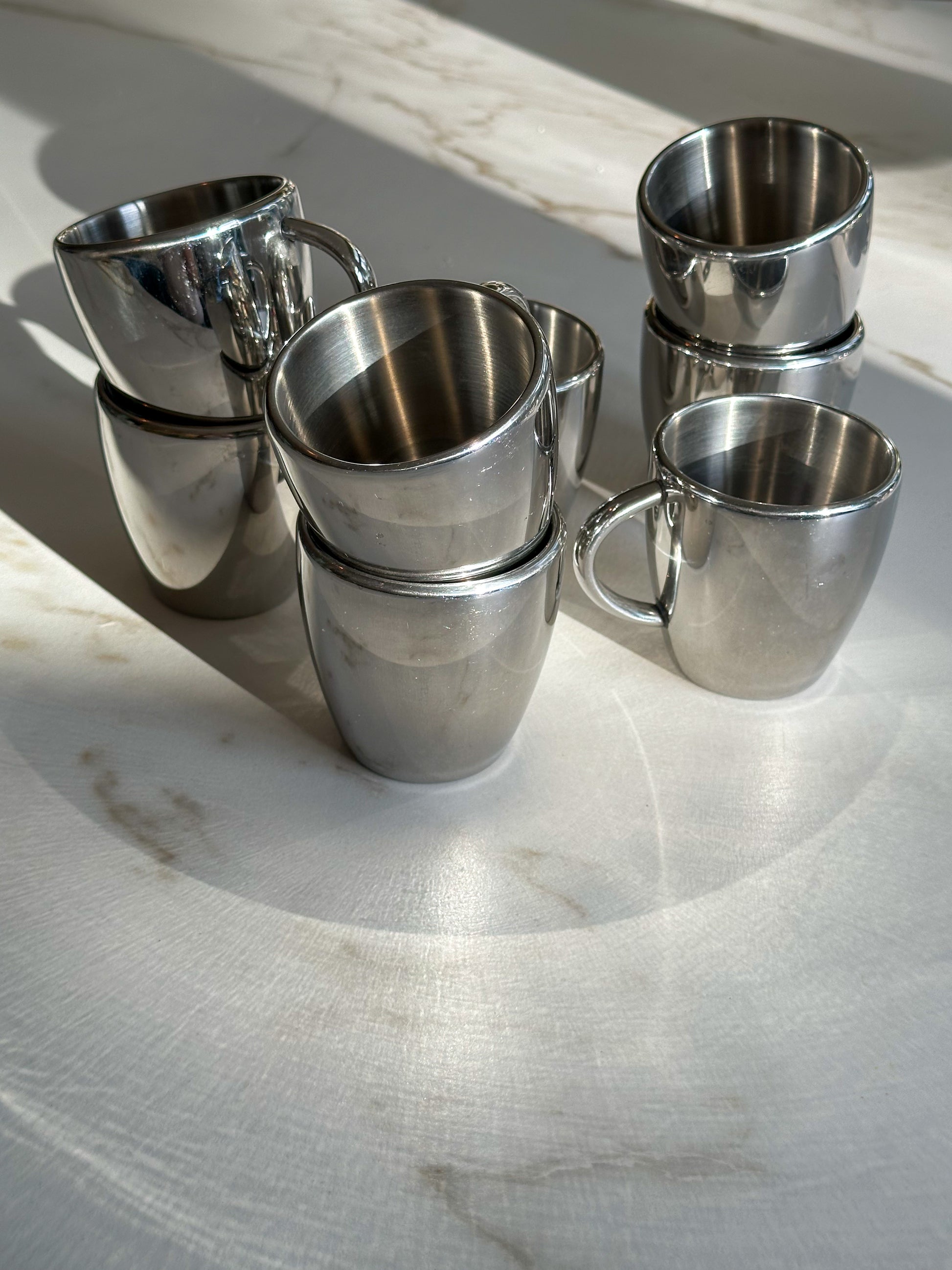 Vintage RVS Mokken – Set van 4 – Hotel Chic Stainless Steel Cups - Ruby Conceptstore 