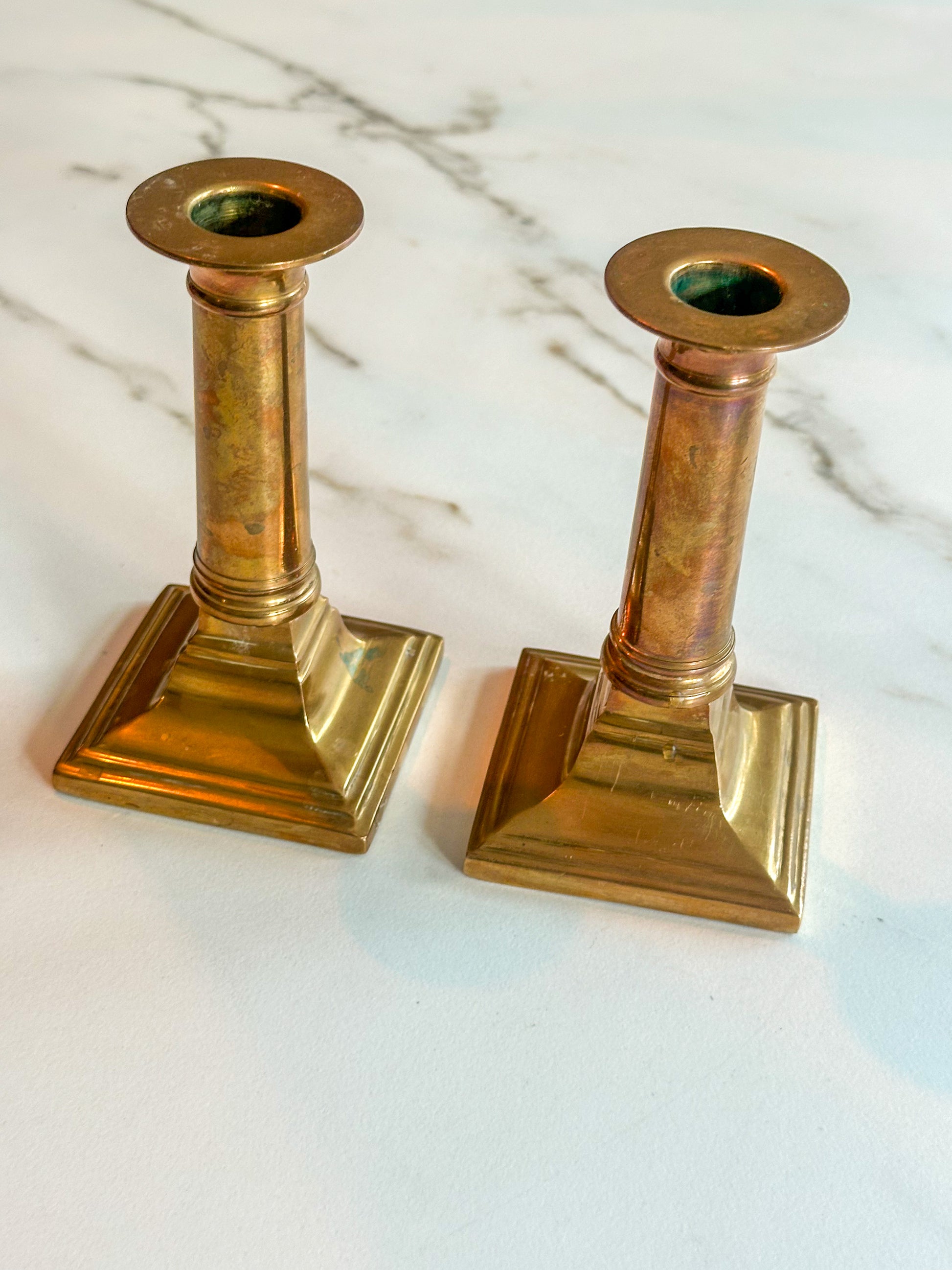 Vintage Messing Kandelaars Set van 2 – Klassieke Engelse Stijl - Ruby Conceptstore 