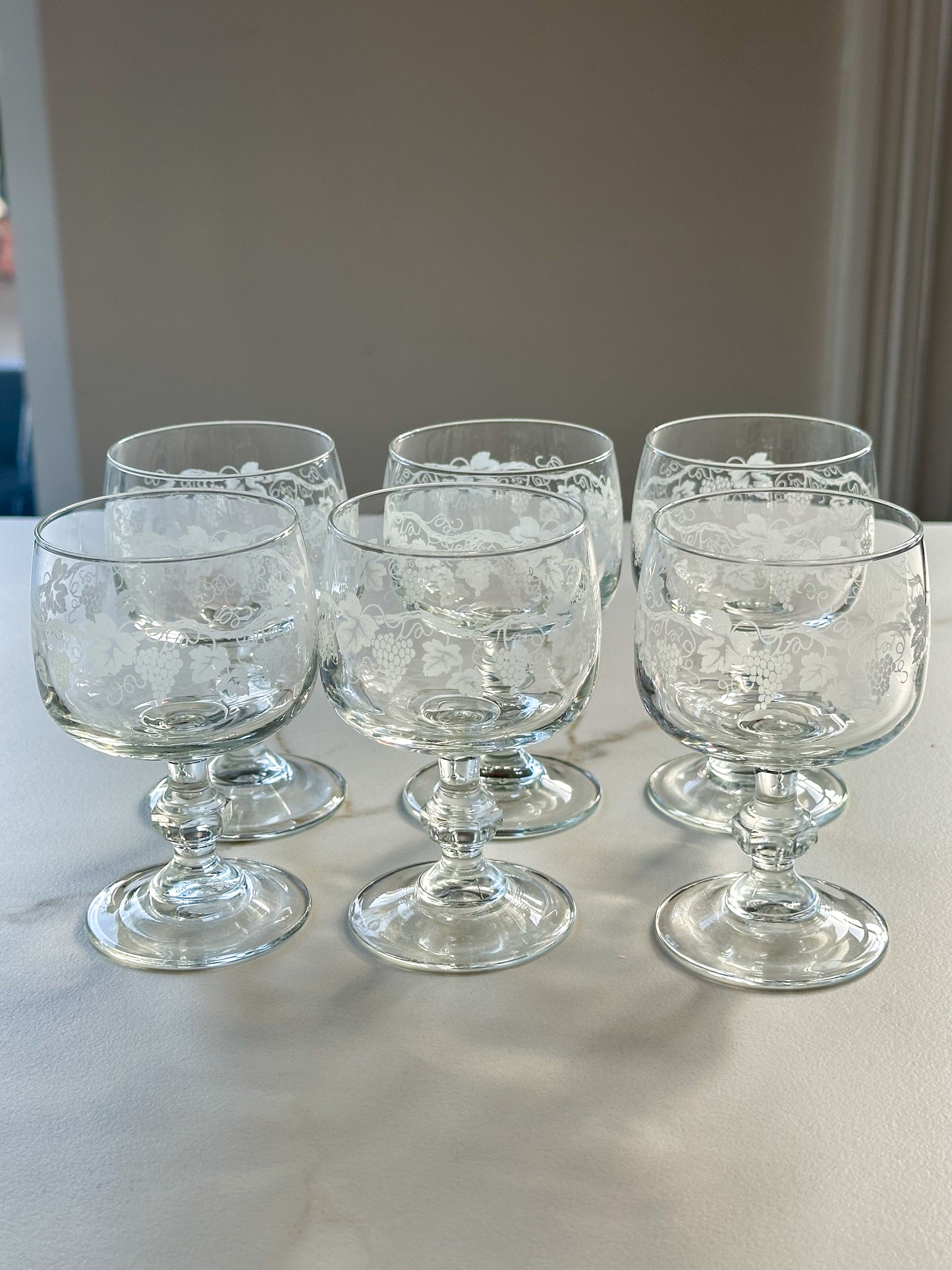 Set van 6 populaire vintage wijnglazen met druivenprint – Franse bistro stijl - Ruby Conceptstore 