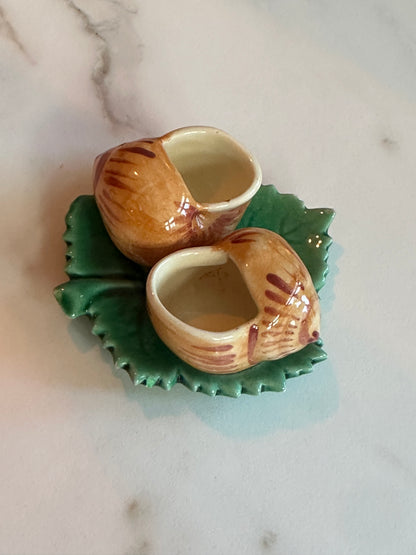 Vintage Peper- en Zoutstel Slakken op Groen Blad