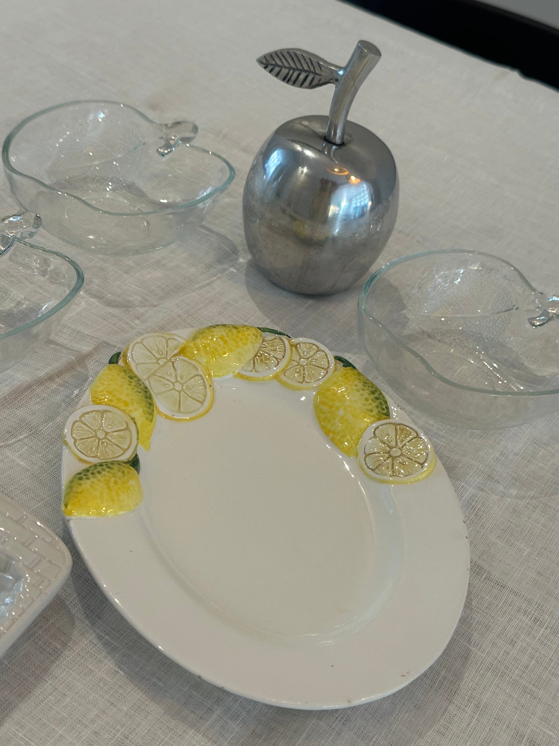 Vintage Apple Object | Silver Tone - Ruby Conceptstore 