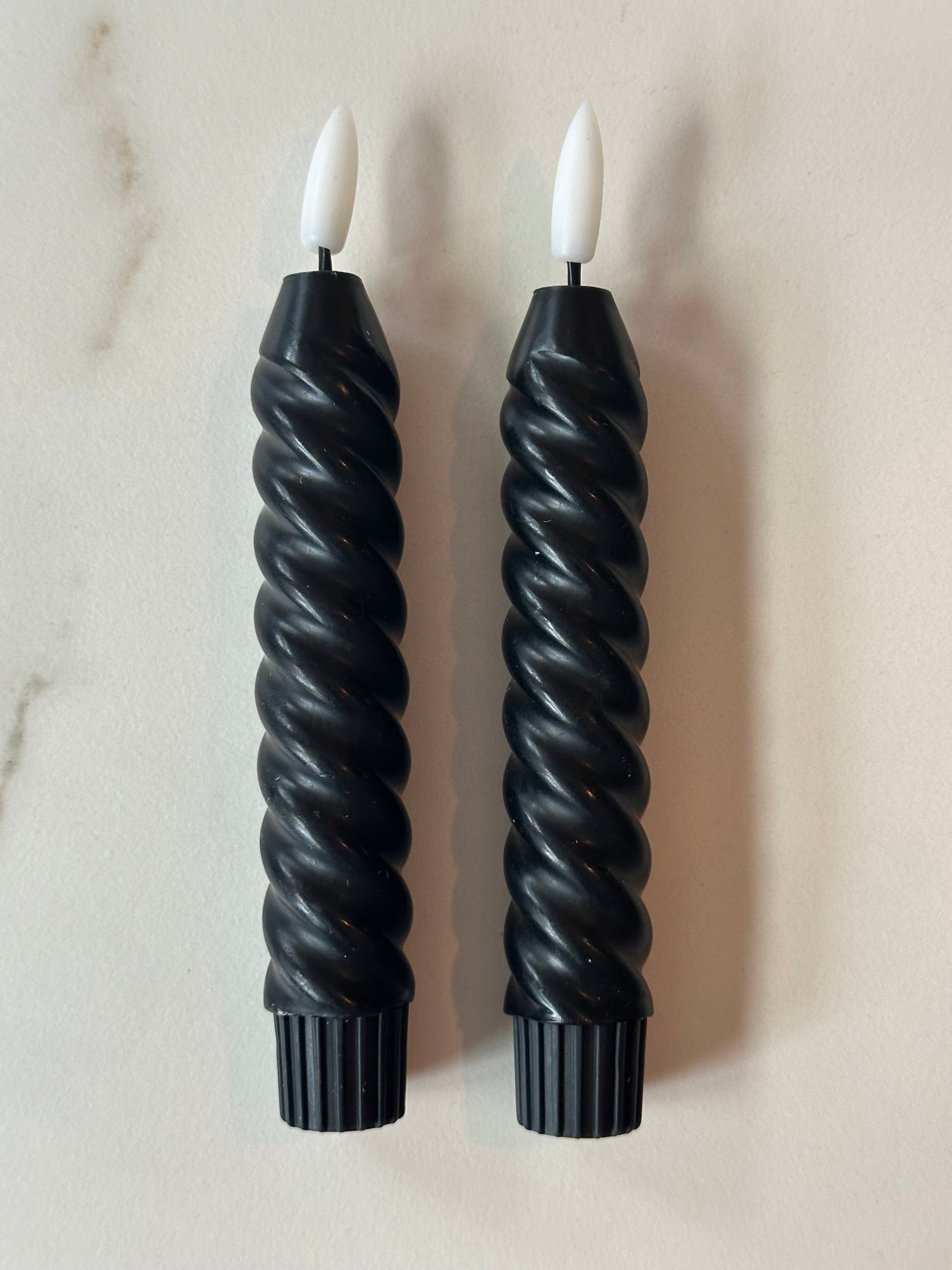 Korte LED kaarsen swirl zwart (2 stuks) - RUBY Conceptstore 