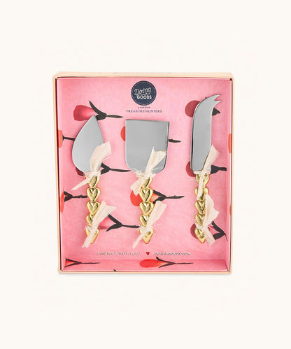 Holly Hart Cheese Knife Set – stijlvolle kaasmesjes met gouden hartjes - Ruby Conceptstore 