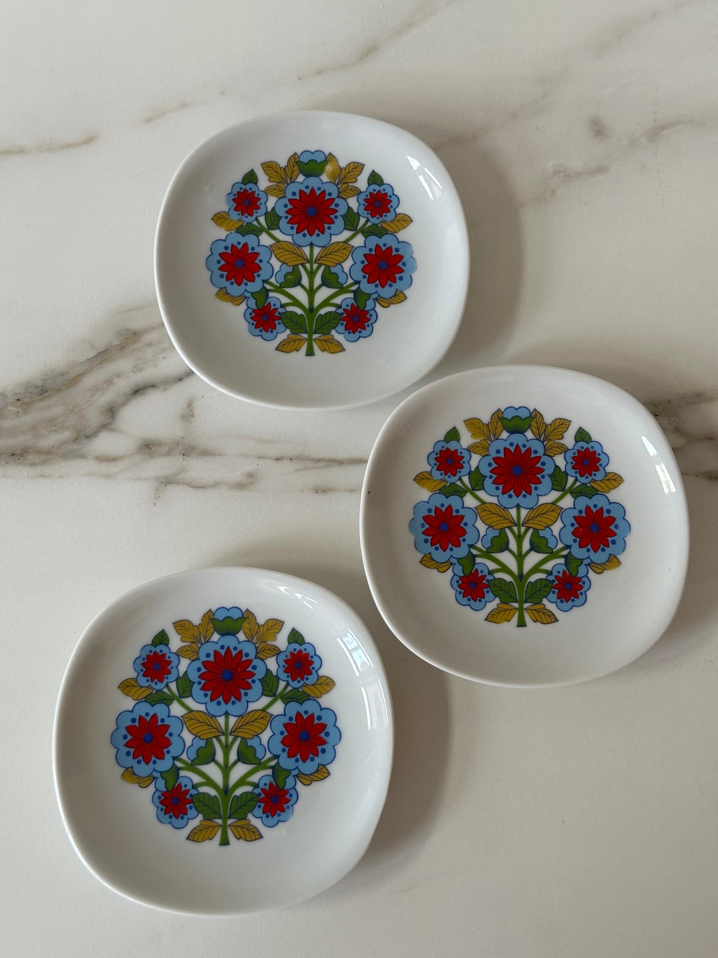 Vintage Bavaria schaaltjes bloemen – retro schaaltjes 11 cm (set van 3) - Ruby Conceptstore 