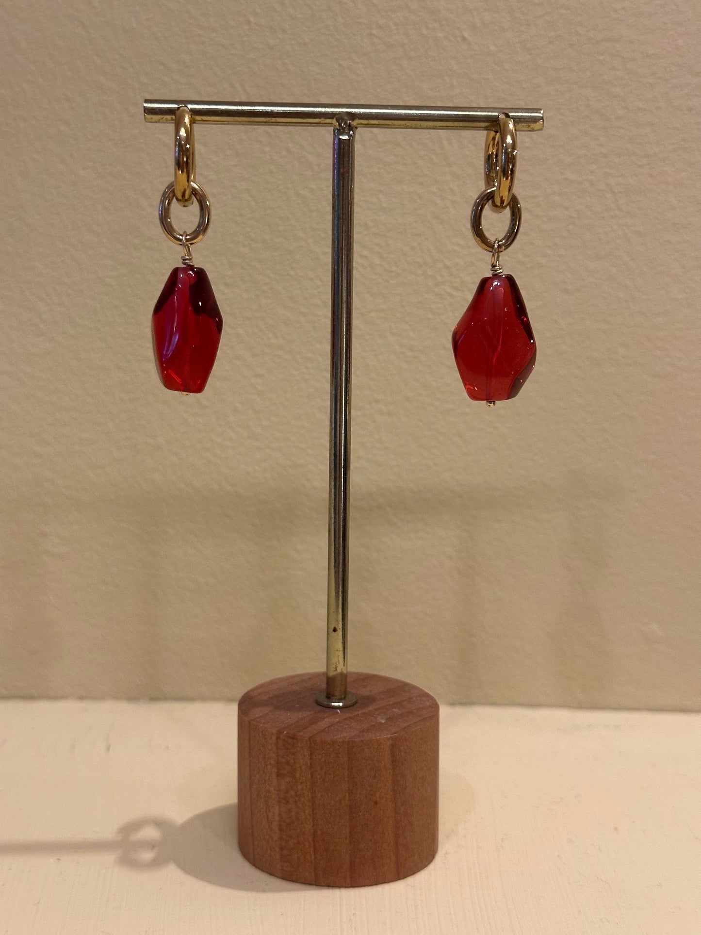 Oorbellen Rode steen