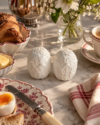 Vintage Keramieken Peper & Zoutstel – Wit Reliëf
