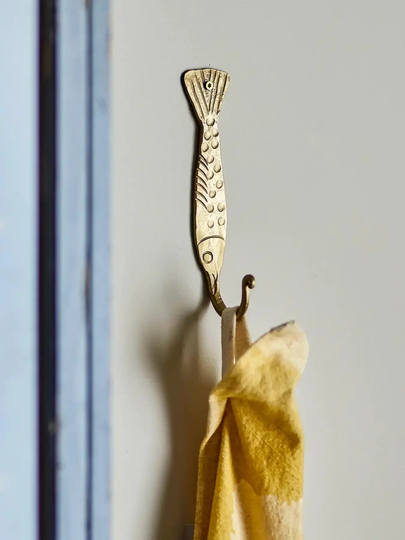 Bloomingville Wandhaak metaal brass chalix 16cm - Ruby Conceptstore 