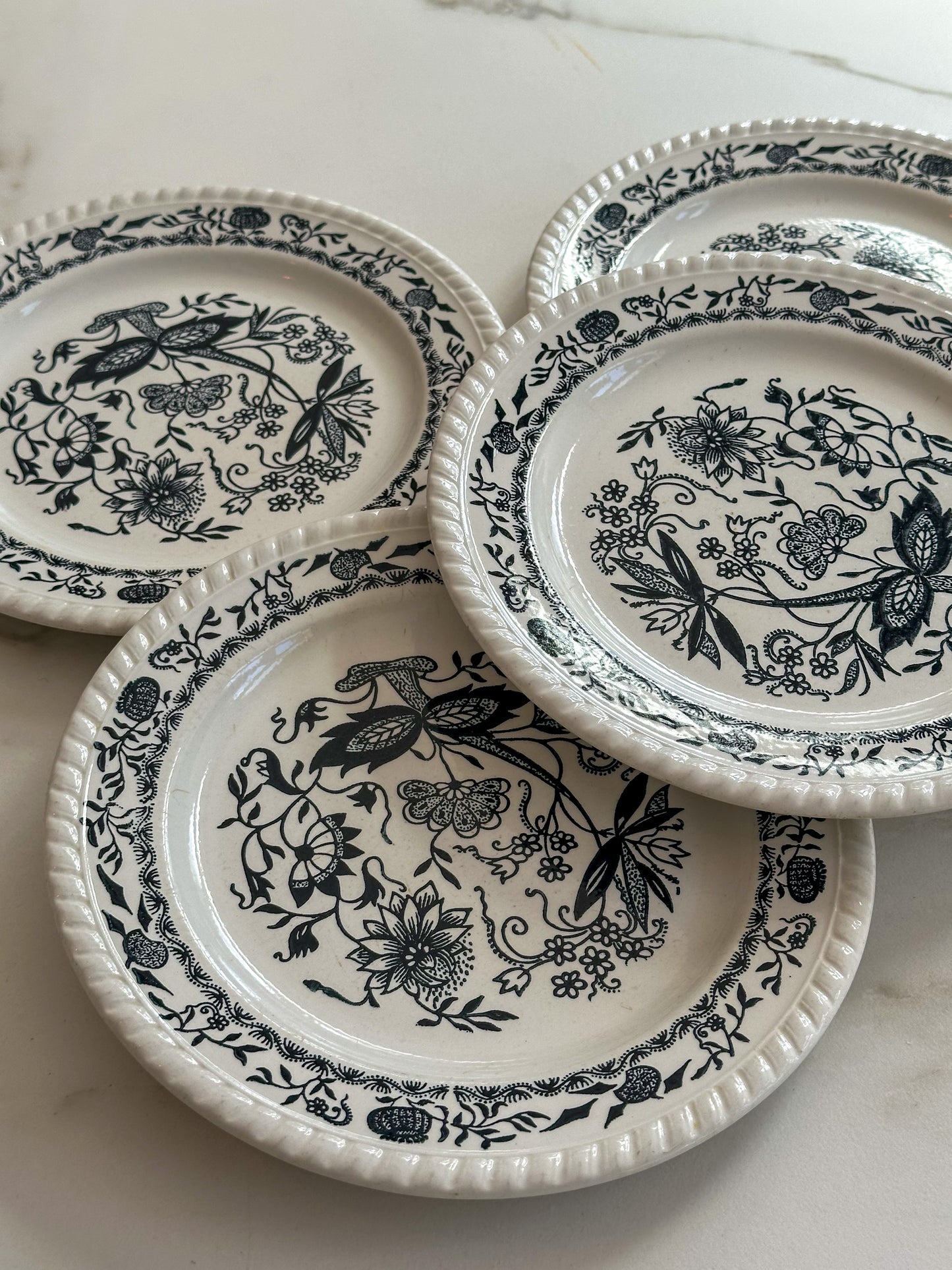 Vintage Sarreguemines stijl bordjes set van 4 – zwart wit Frans servies - Ruby Conceptstore 