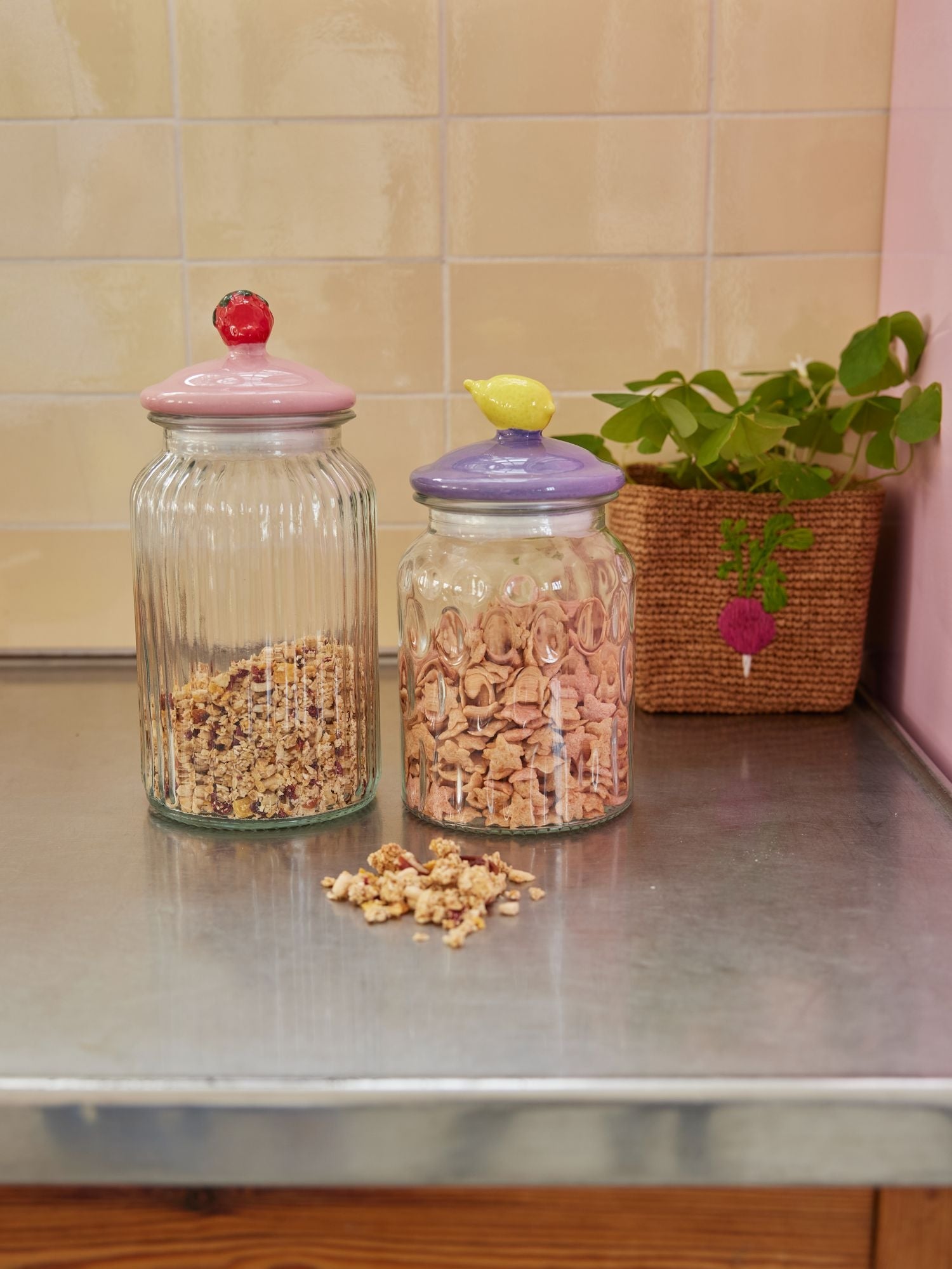 Rice - Voorraadpot glas met Strawberry deksel large - RUBY Conceptstore 