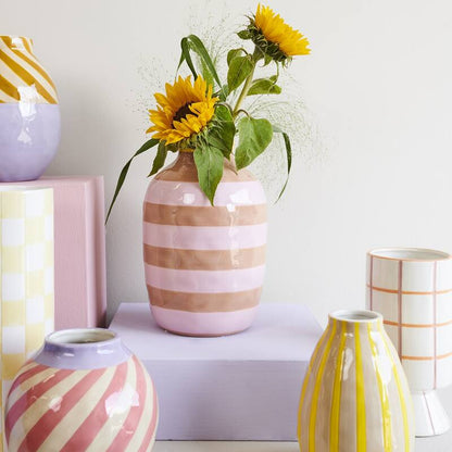 Vaas met gele strepen 19 cm - RUBY Conceptstore 