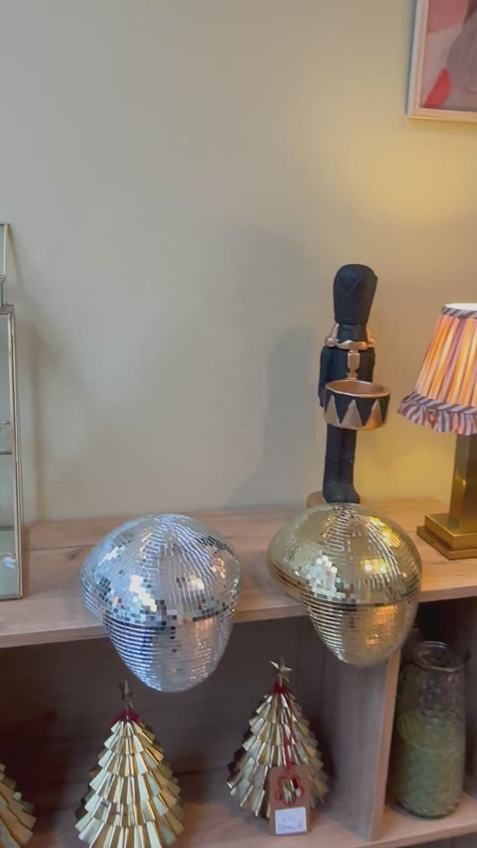 Discobal smeltend zilver en goud